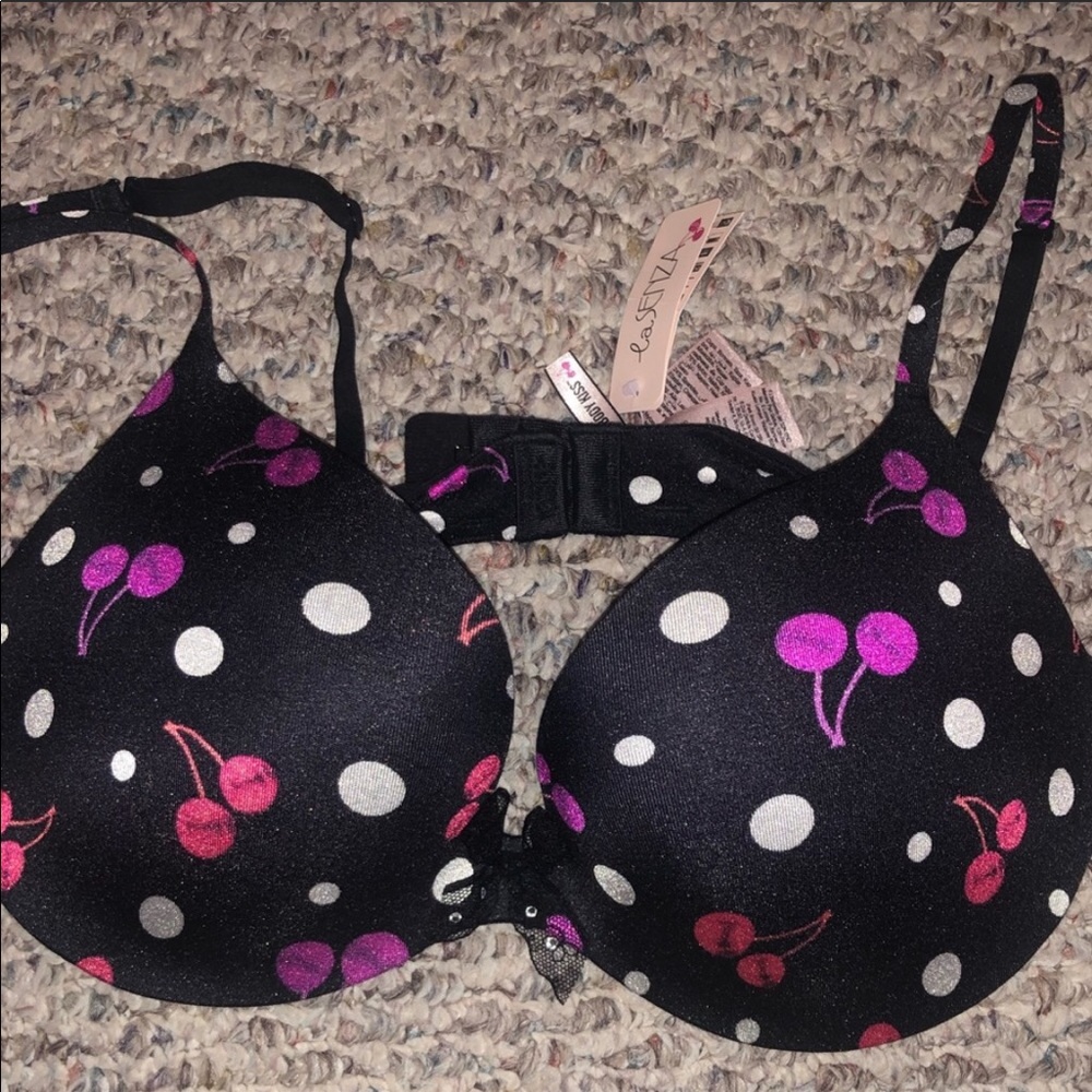 💕3/$25 NWT La Senza Body Kiss Bra